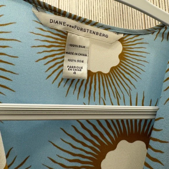 Diane Von Furstenberg Elissa printed drape silk blouse - Picture 9 of 11